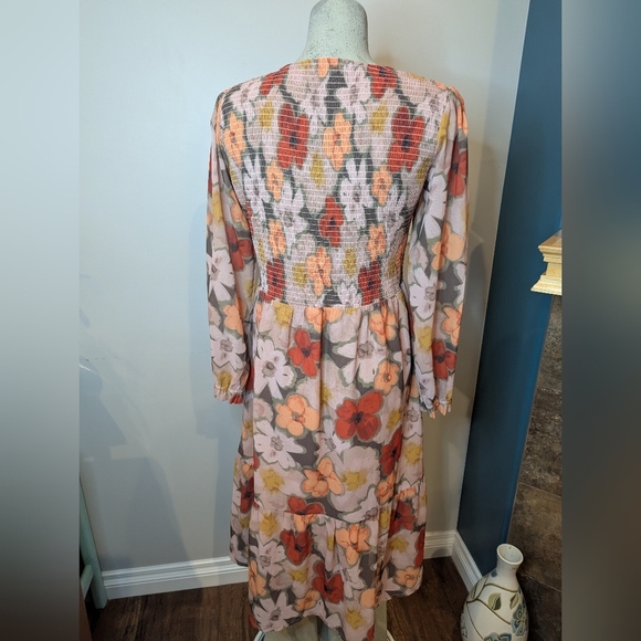 Mad About Style Jilly Box Grace Farm Floral Smocked Midi Dress Size L NWOT - Picture 13 of 17